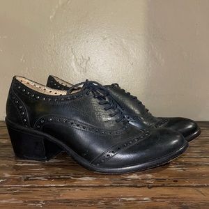 Frye Maggie oxford ankle boot